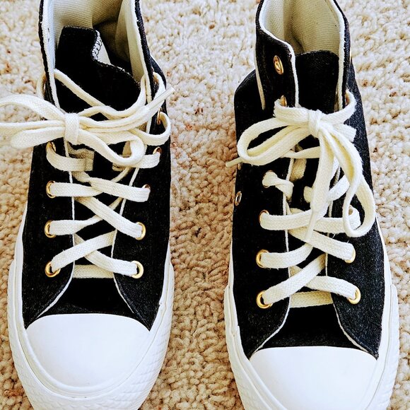 Converse Chuck Taylor: Girls size 4 Black and Pink - Picture 2 of 5